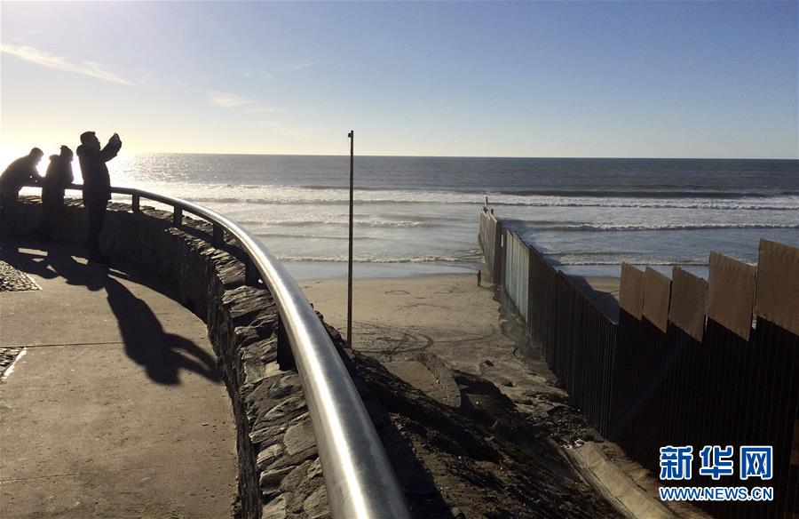 特朗普签行政令 美墨边境将造墙(3)_图片新闻