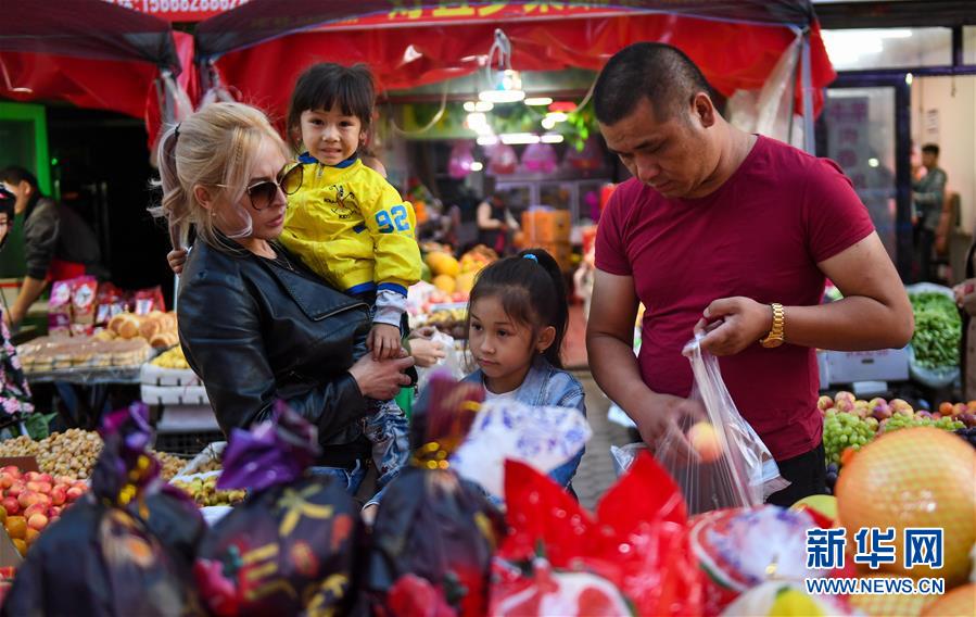 光脚走路﹑读两本好书…西班牙网红暑假作业