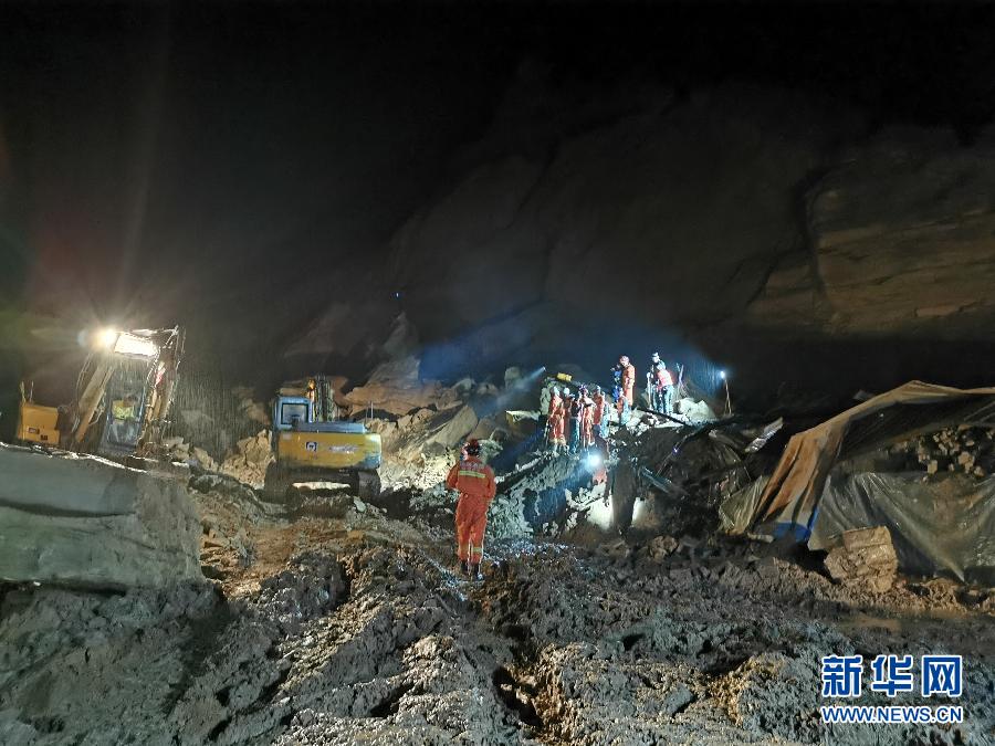 电子科技-墨西哥举行阅兵庆祝独立日