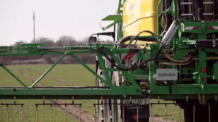 听鉴世界 | 中东乱局波及全球 德国农业受影响 印度经济受冲击