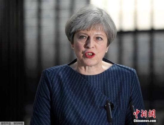 英首相将向议会提交脱欧新方案 议员要“夺权”？