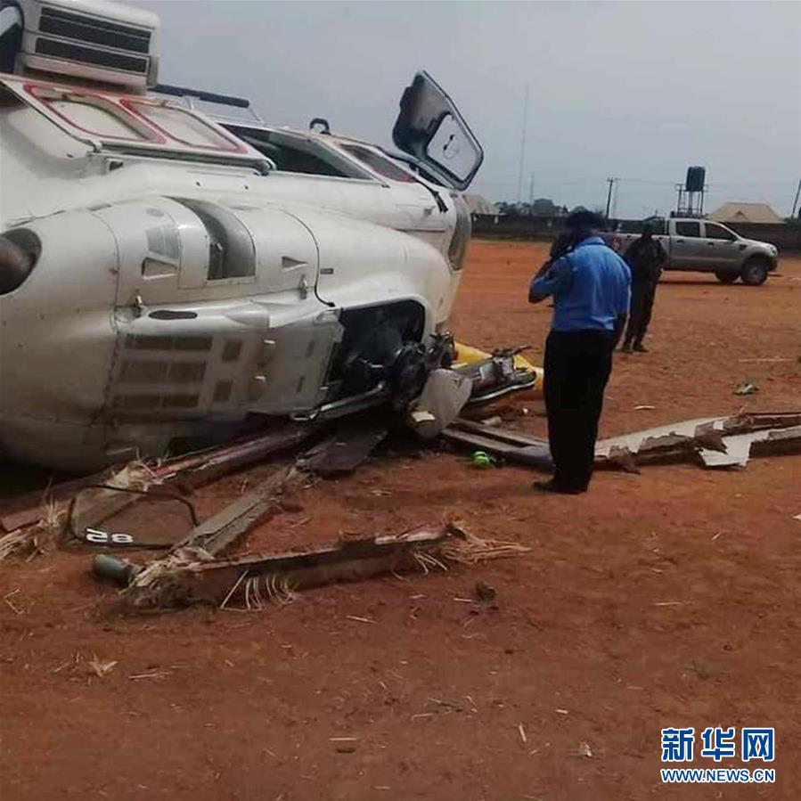 尼日利亚副总统所乘直升机降落时发生事故　无人伤亡