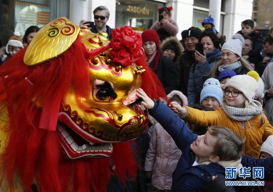 伦敦举行中国农历春节庆祝活动