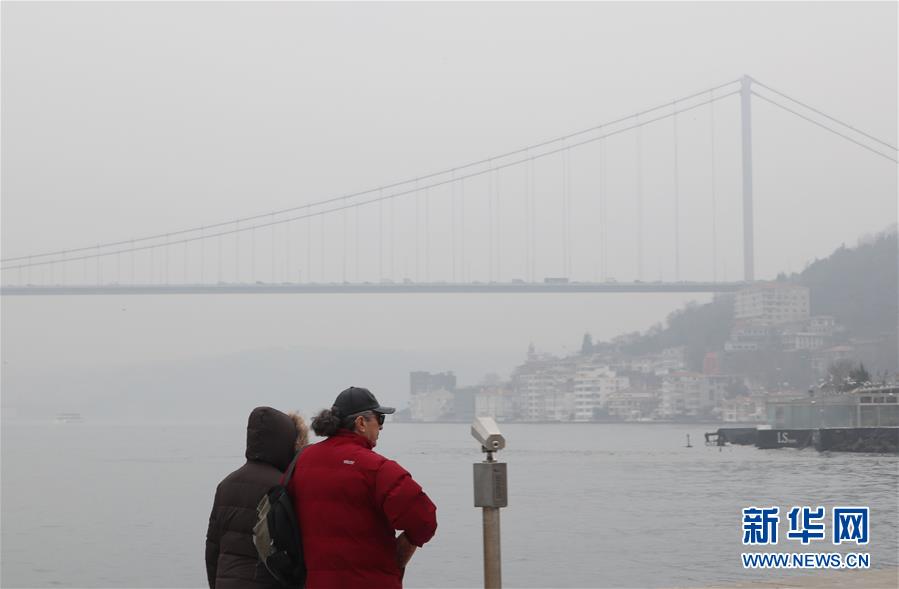 伊斯坦布尔遭遇大雾