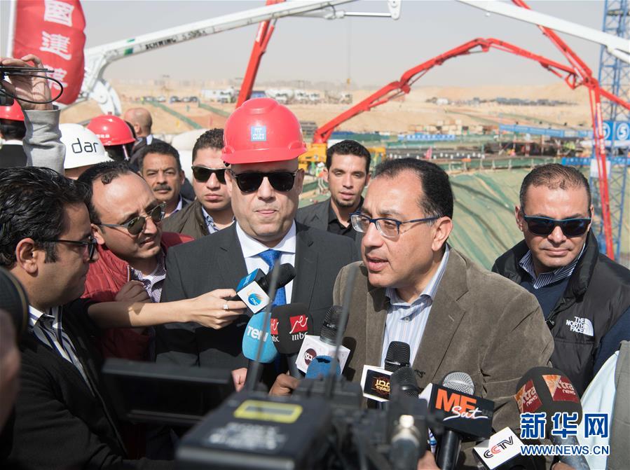 埃及总理见证中企承建新首都中央商务区项目开盘浇筑