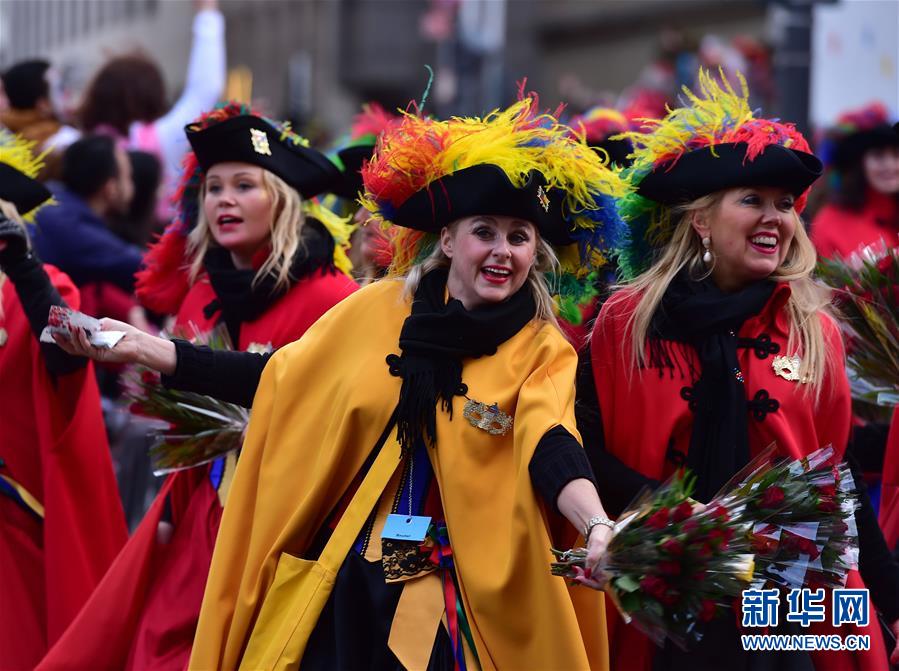 德国科隆狂欢节迎来“玫瑰星期一”大游行
