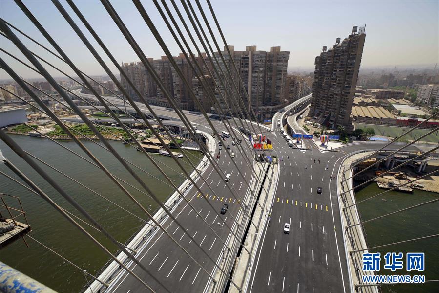 埃及落成世界最宽斜拉桥 创吉尼斯世界纪录