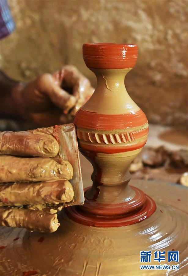 流离失所的叙利亚陶器手艺人