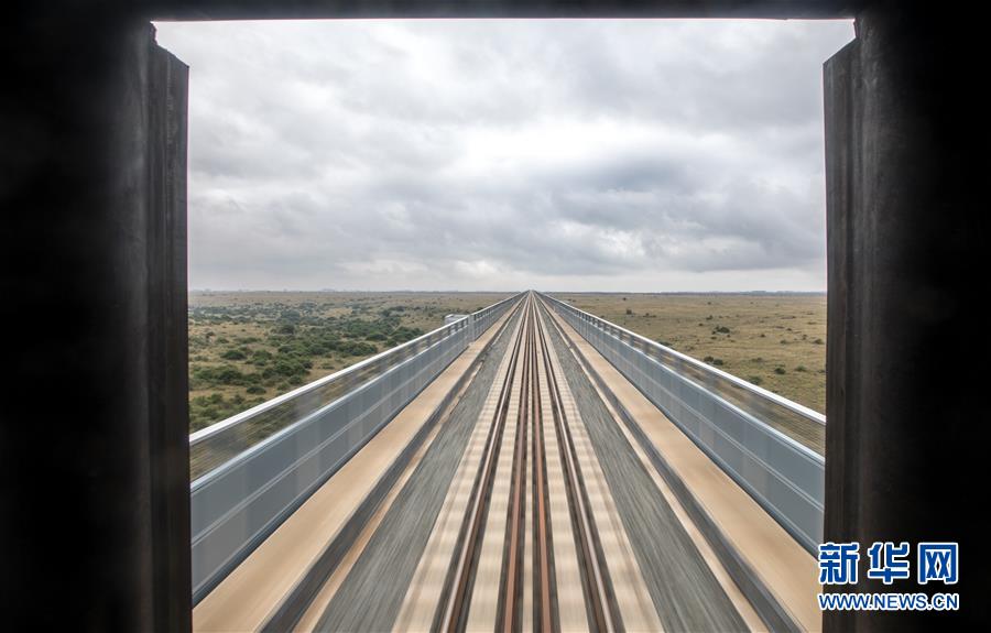 中企承建的肯尼亚内马铁路进行联调联试
