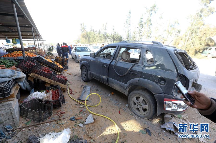 利比亚首都东部遭炮击4人死亡