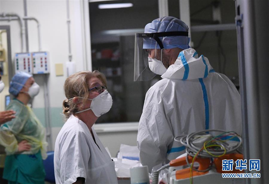 接连挑衅？闯我西沙领海被警告驱离后，又有美军巡洋舰驶近南沙岛礁