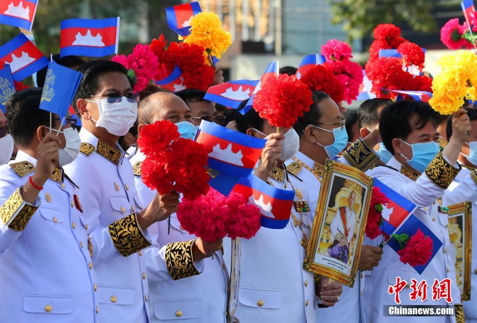 柬埔寨庆祝独立67周年