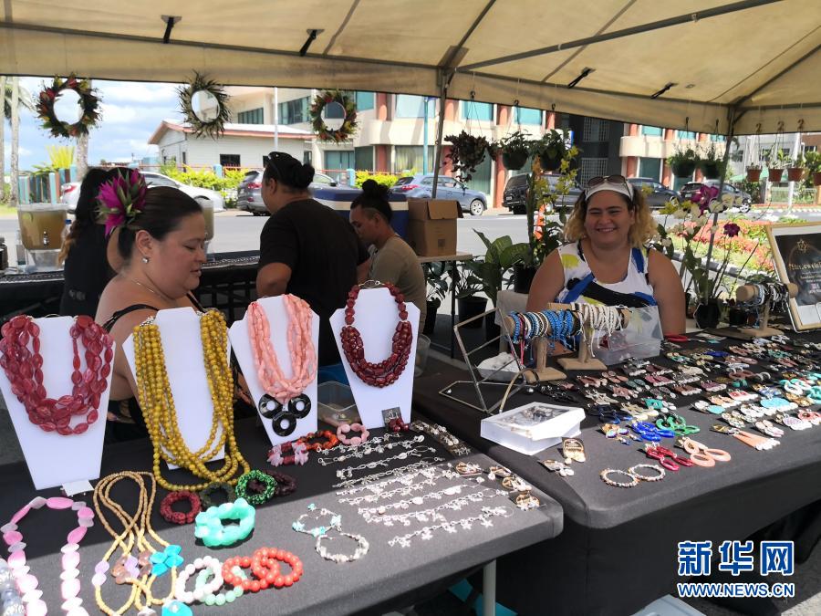 斐济首都周末市场逐渐恢复