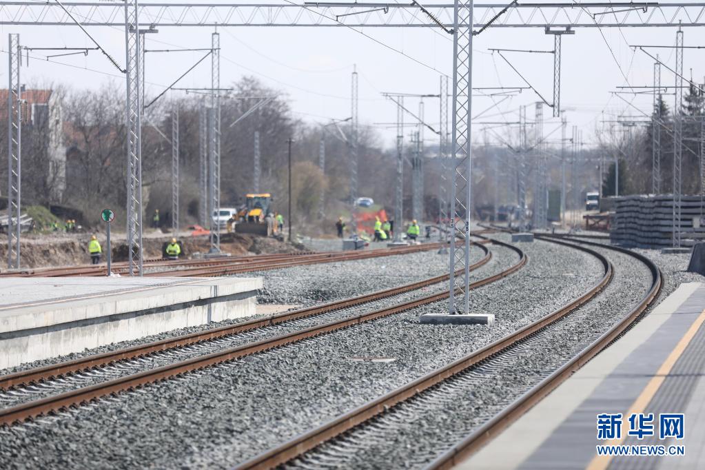 塞尔维亚总统：匈塞铁路是多国合作项目的成功范例