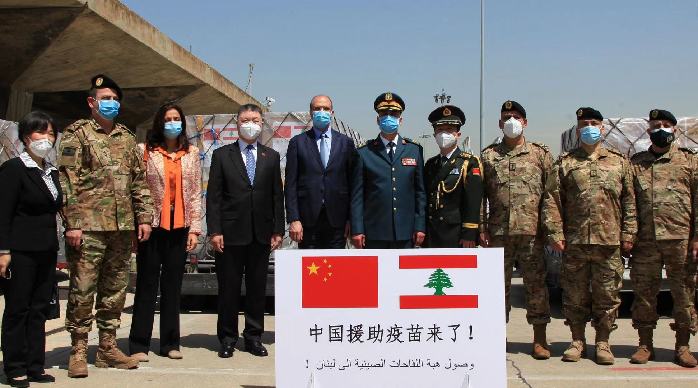 中国援助黎巴嫩新冠疫苗运抵贝鲁特