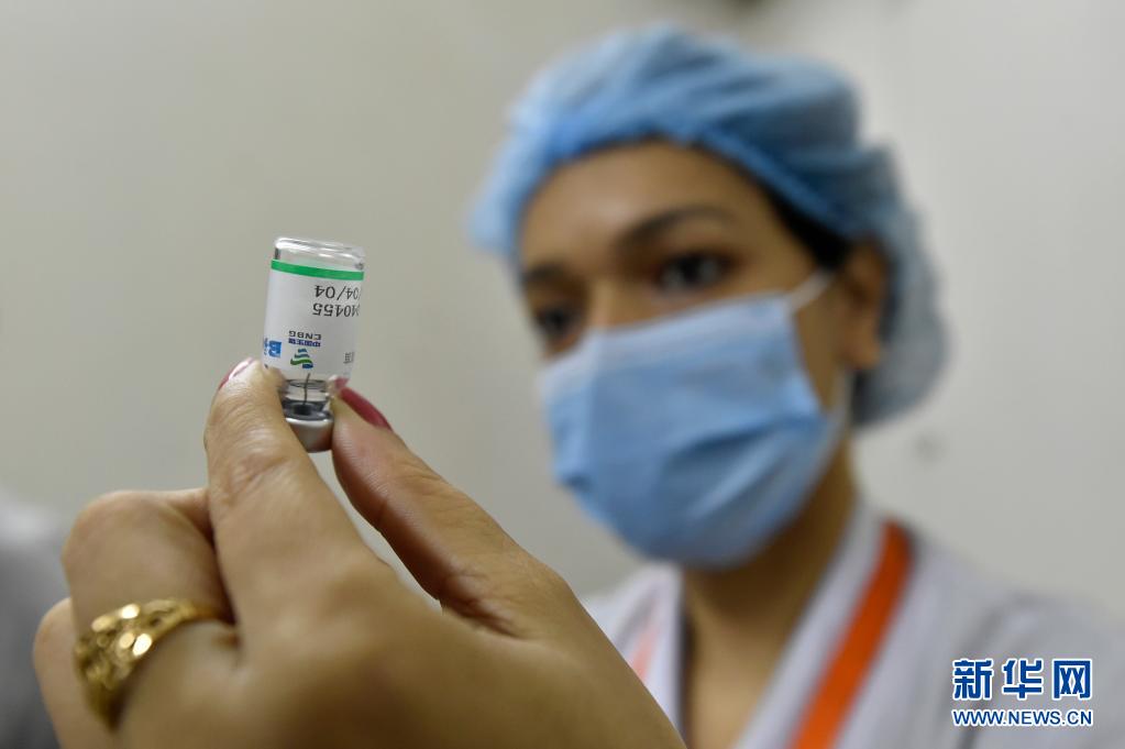 孟加拉国民众开始接种中国新冠疫苗