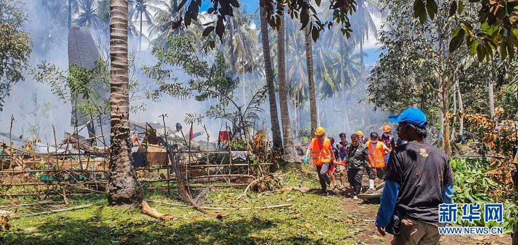 菲律宾一架军机坠毁已致17人遇难40人受伤