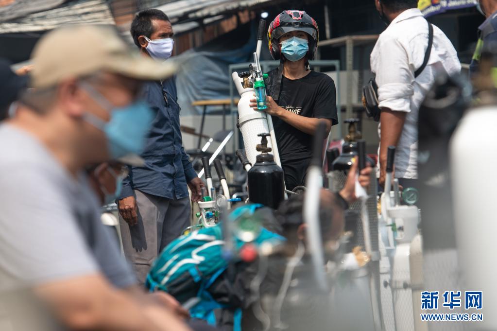 印尼：补充氧气