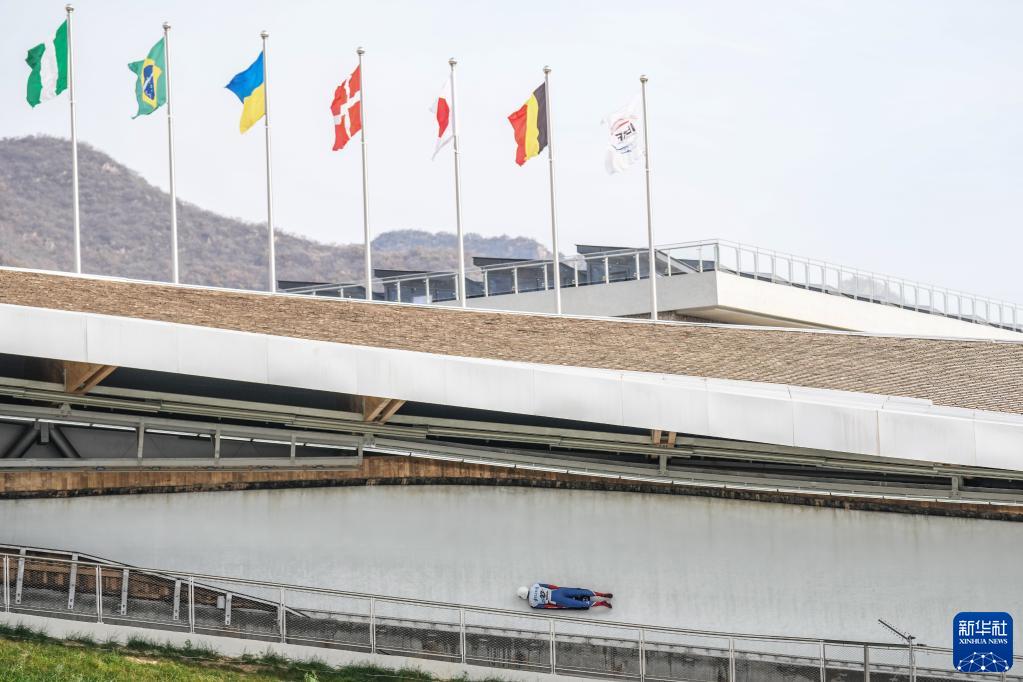 国家雪车雪橇中心迎来首场国际赛事