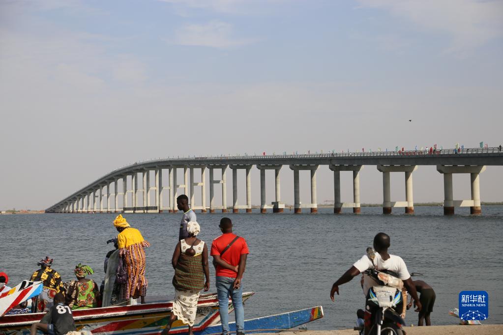 中企承建塞内加尔方久尼大桥让当地“过河难”成为历史