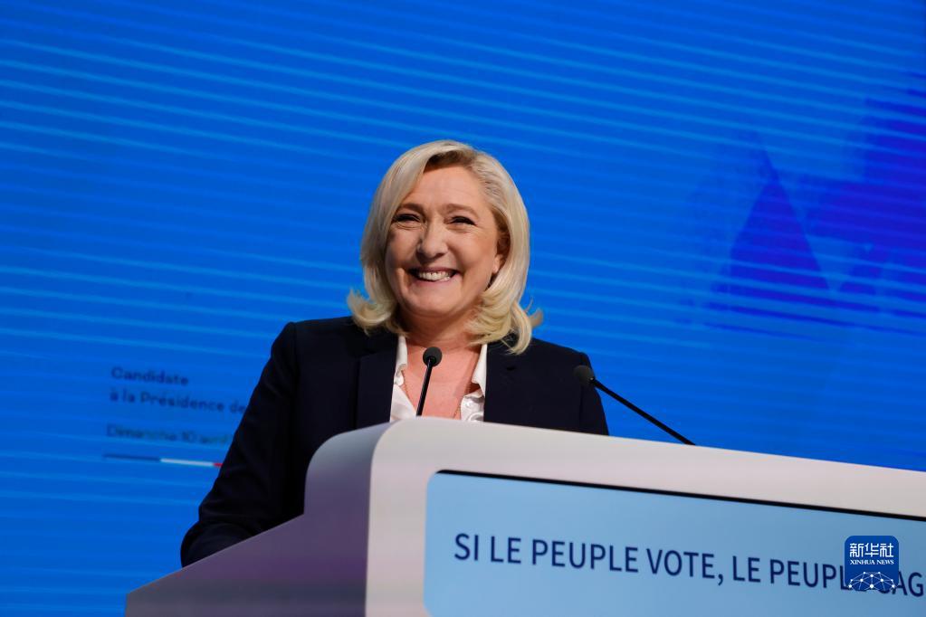 出口民调显示马克龙和勒庞将进入法国总统选举第二轮投票