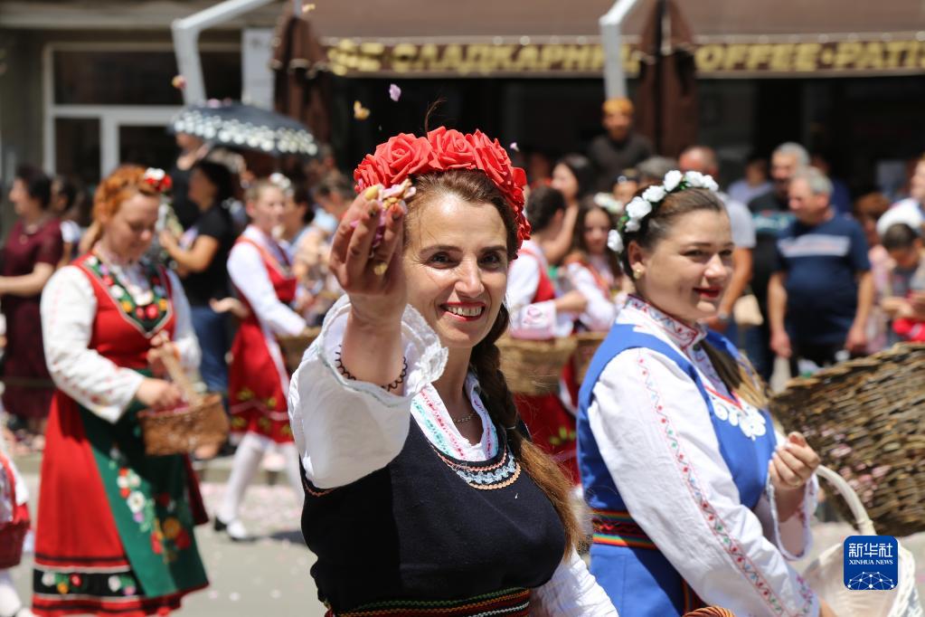 保加利亚欢庆玫瑰节