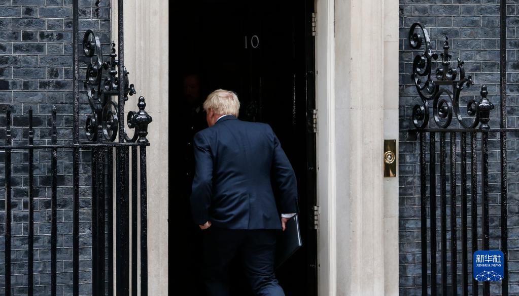 约翰逊宣布辞去英国保守党党首和首相职务