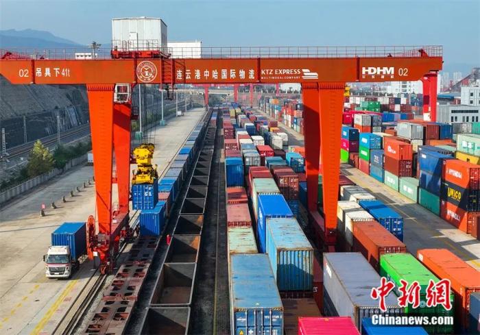 东西问丨铁木尔·沙伊梅尔格诺夫：哈中交往30年，为国之交带来哪些启示？
