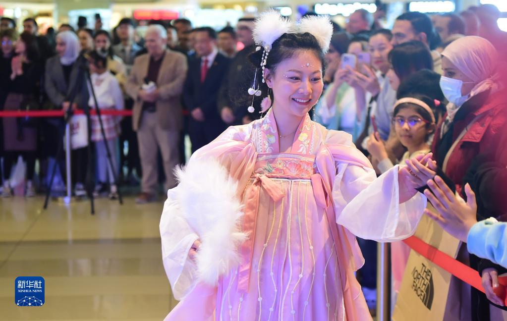 共庆中国年