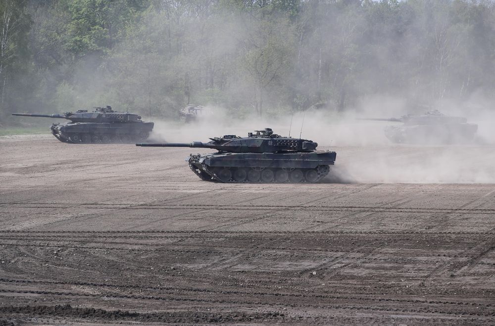 西方主战坦克援乌 美国怂恿欧洲冲前面