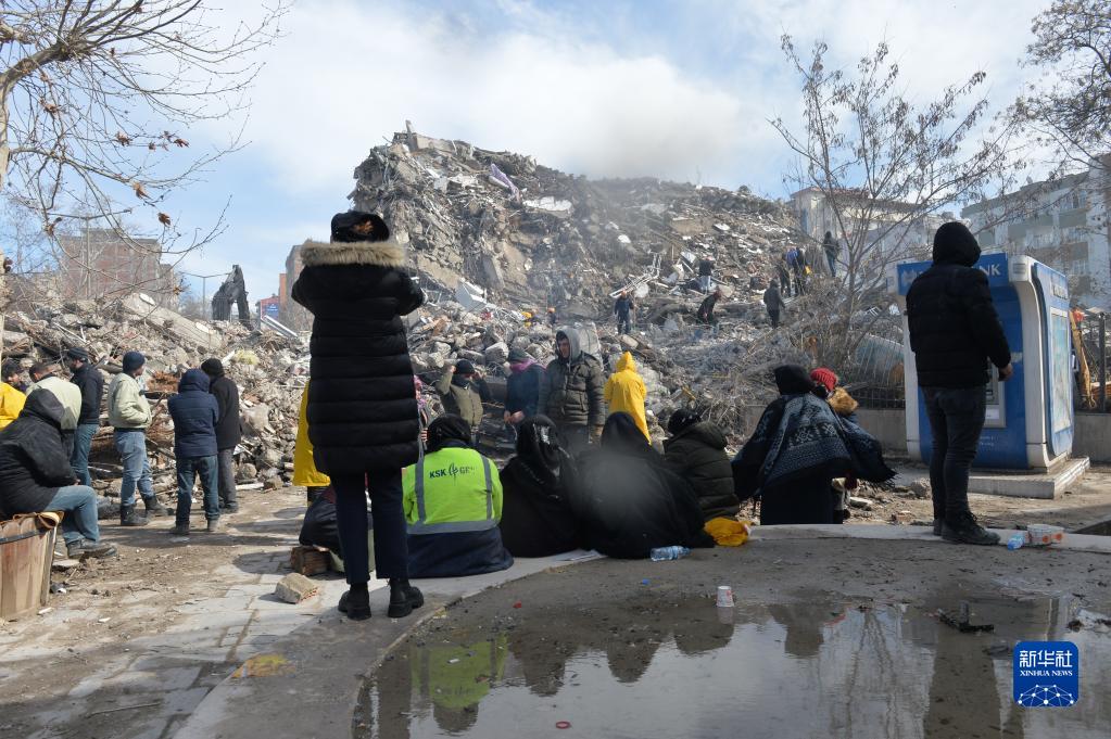 土耳其强震已致该国3549人死亡