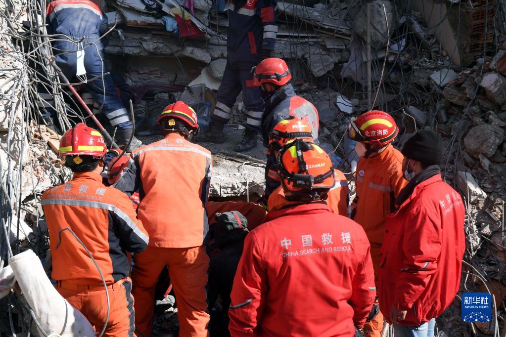 中国救援队已救出6名幸存者