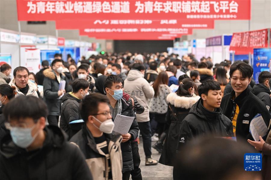 为世界和平发展增加更多稳定性和正能量——国际社会眼中的中国“两会时间”