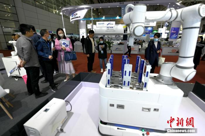 美国学者：中国创造奇迹 一些国家“害怕中国更成功”