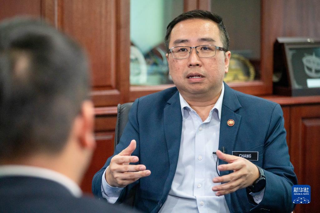 专访:期待深化马中科技交流合作——访马来西亚科技与创新部长郑立慷 _光明网