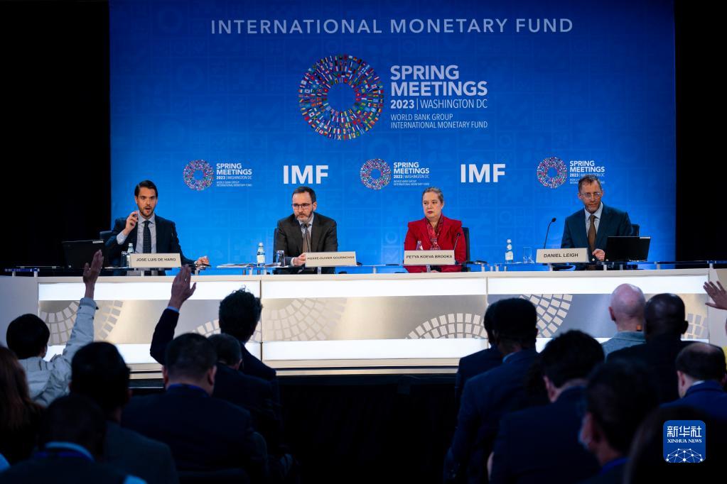 IMF预计今年中国经济增长5.2%