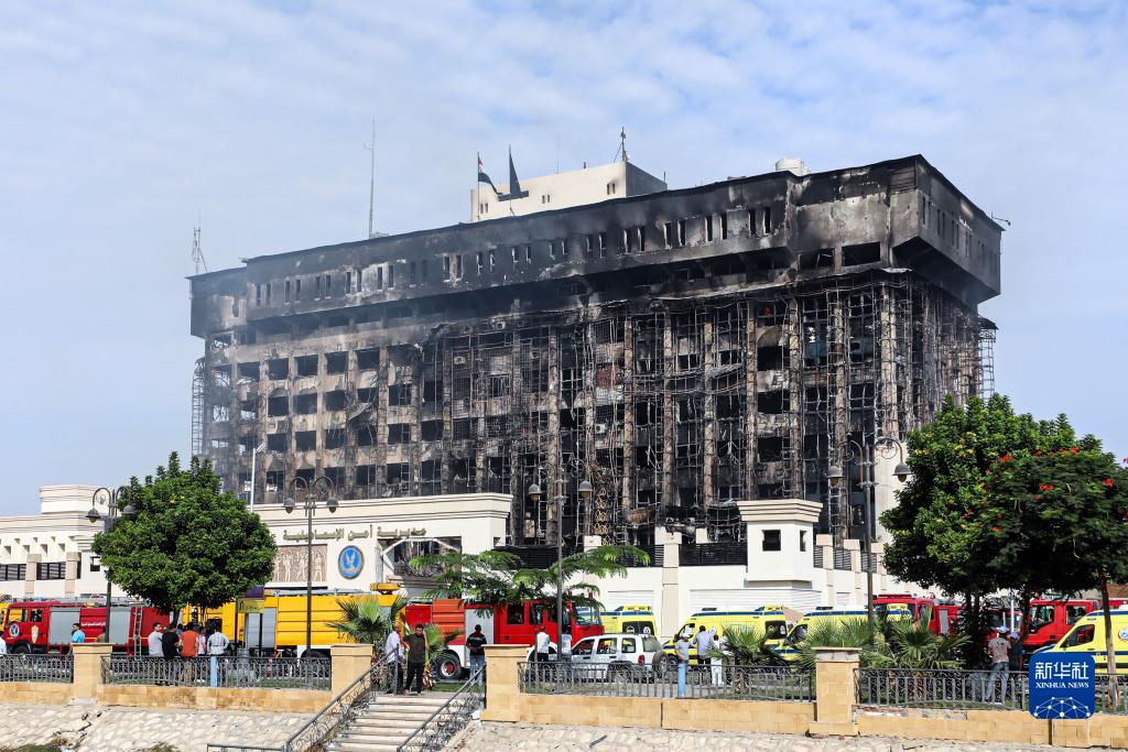 埃及一警察局突发大火已致38人受伤