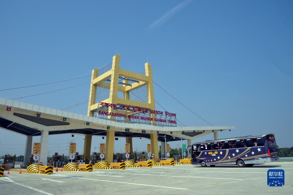 中企承建的南亚地区首条水下隧道通车