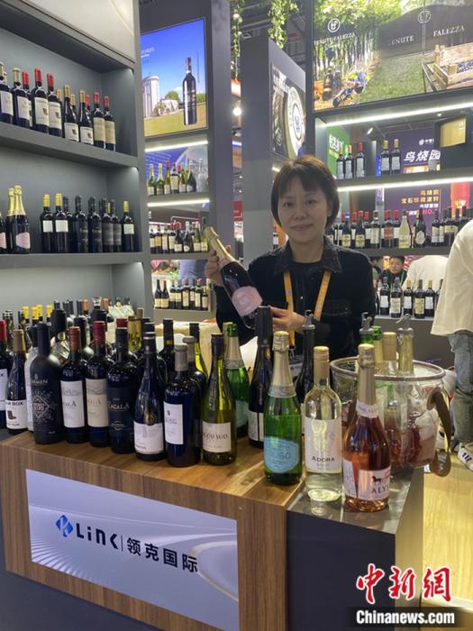 (第六届进博会)寻“味”进博会:全球美食飞入中国寻常百姓家 (第六届进博会)寻“味”进博会:全球美食飞入中国寻常百姓家