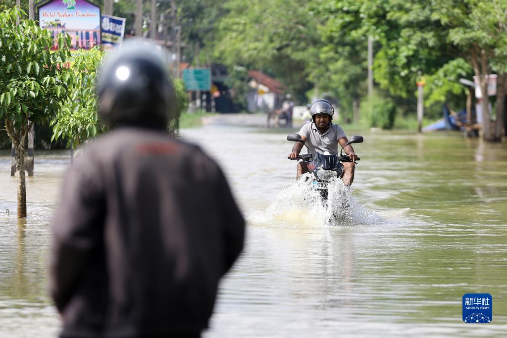 斯里兰卡加姆珀哈遭遇洪水