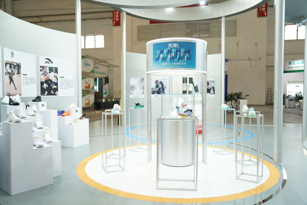 探访首届中国国际供应链促进博览会现场