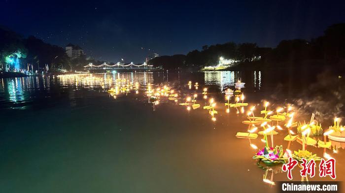 泰国清迈古城水灯节：光影中的神话世界