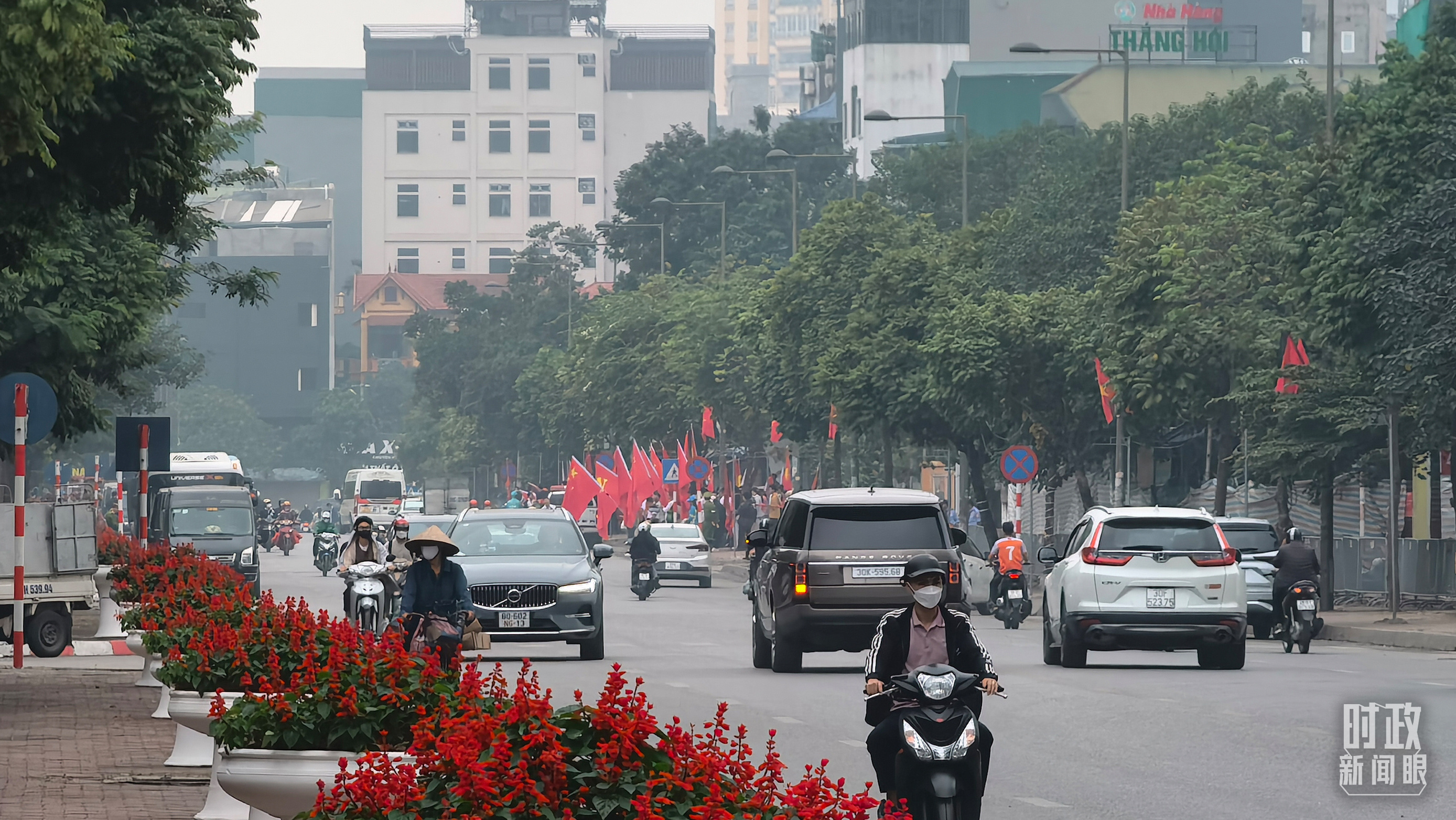 时政新闻眼丨时隔六年习近平再访越南，承载哪些重要历史意义