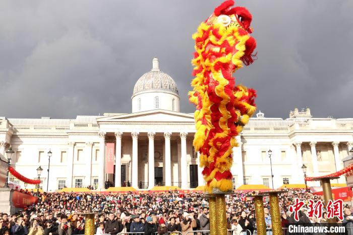 锦绣中国年｜伦敦市中心万人空巷庆祝中国龙年春节