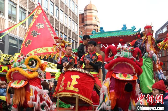 锦绣中国年｜伦敦市中心万人空巷庆祝中国龙年春节