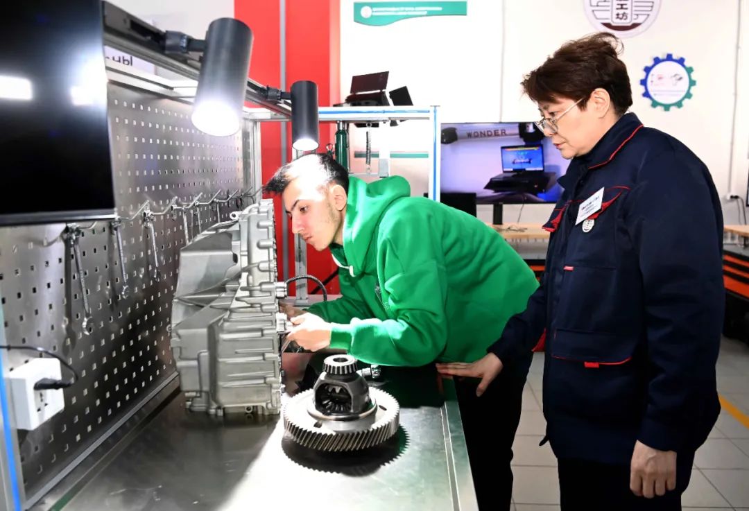 这国总统为这事致谢天津职业教育!