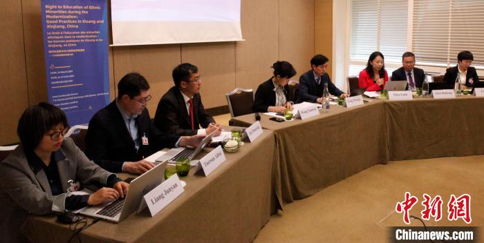 东西问丨中国四学者日内瓦讲述：西藏新疆现代教育点亮人生