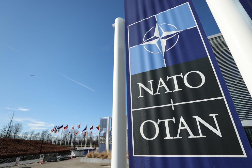 傲慢与焦虑起底美国对华认知战扭曲心态