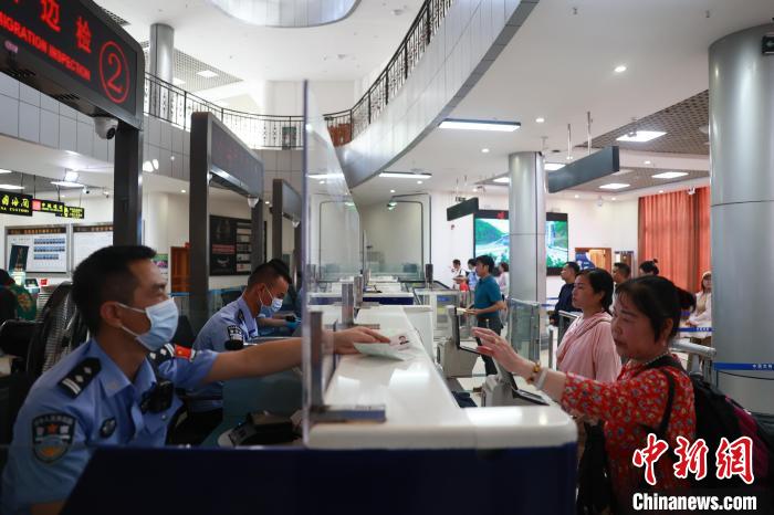 �����������ϱ߾�ĥ���ڰ����뾳������Աͬ������919%