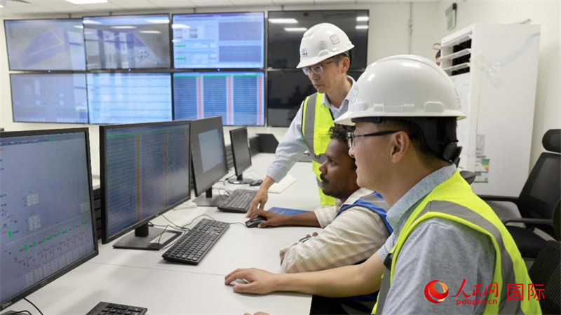 “打造沙中新能源合作的标杆”